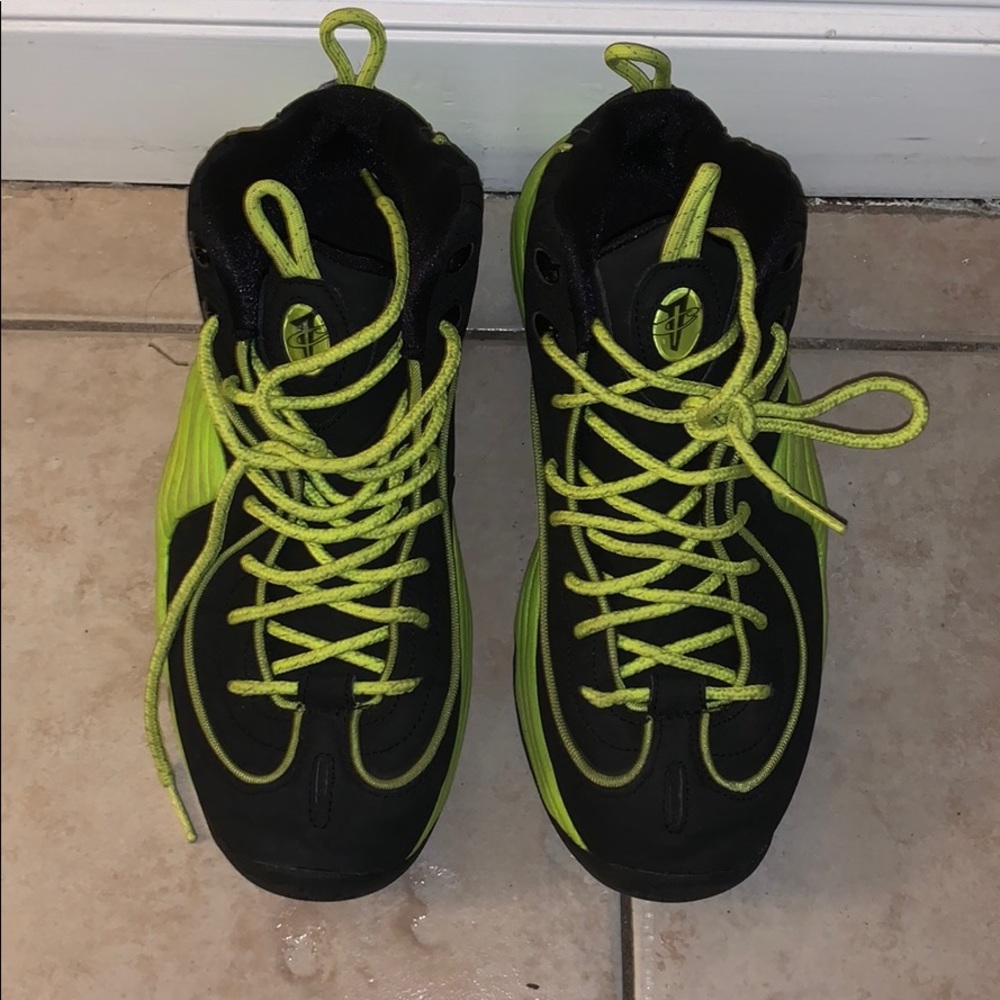 Boys Nike Pennies size 6